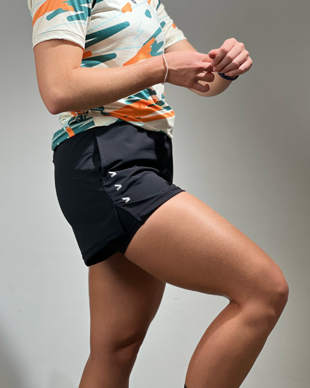 Pantaloneta Momentum Negra - Mujer