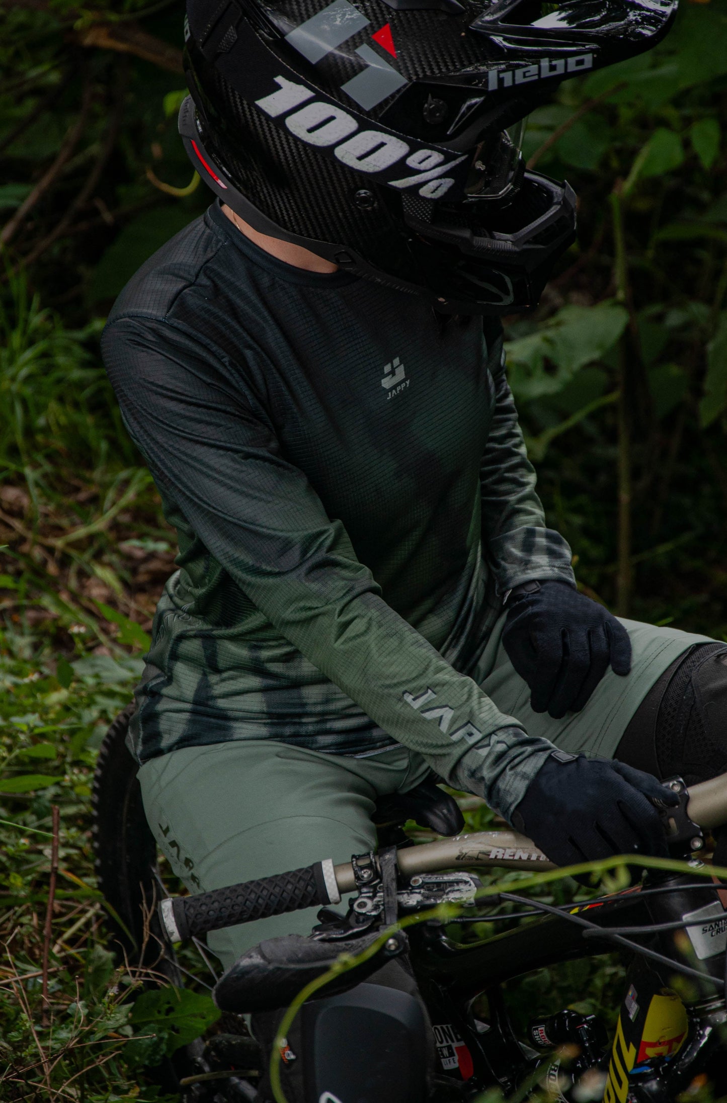 MUJER | JERSEY F-UNO OLIVA