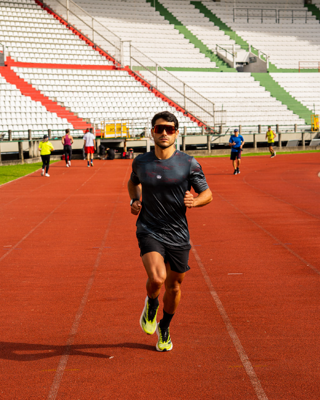Jersey Running Ultimate Negro - Hombre