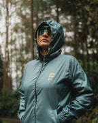 Cortavientos Verde - Mujer