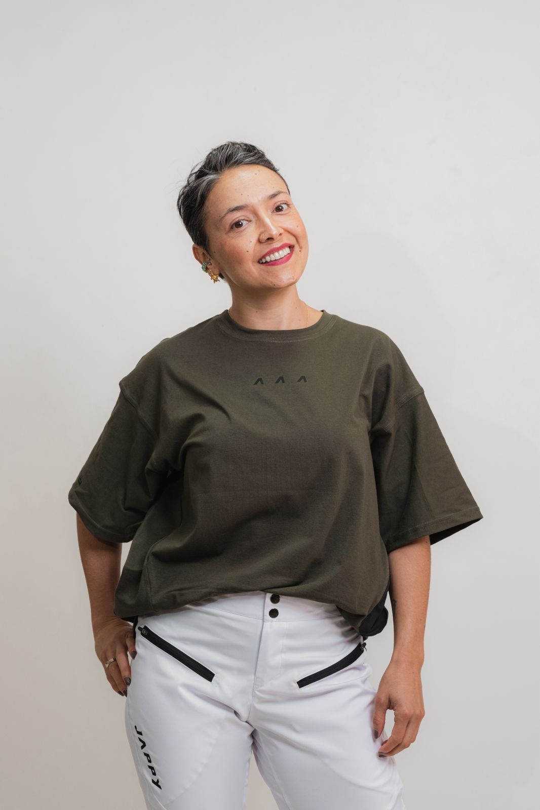 ORÍGENES - Pocket Tee Deep Olive - UniSex