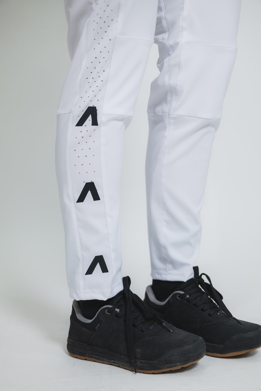 ORÍGENES - Pantalón Stone White - Mujer