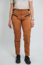 ORÍGENES - Pantalón Ocre - Mujer