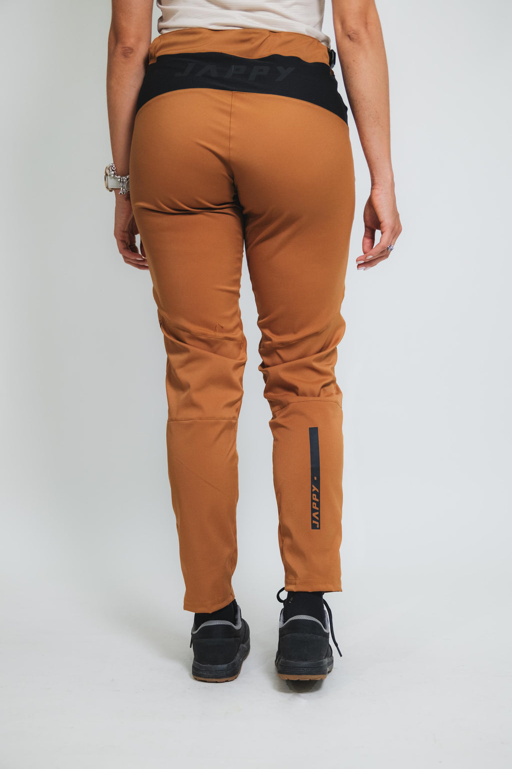 ORÍGENES - Pantalón Ocre - Mujer