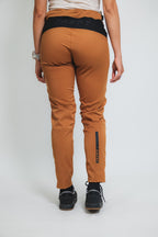 ORÍGENES - Pantalón Ocre - Mujer