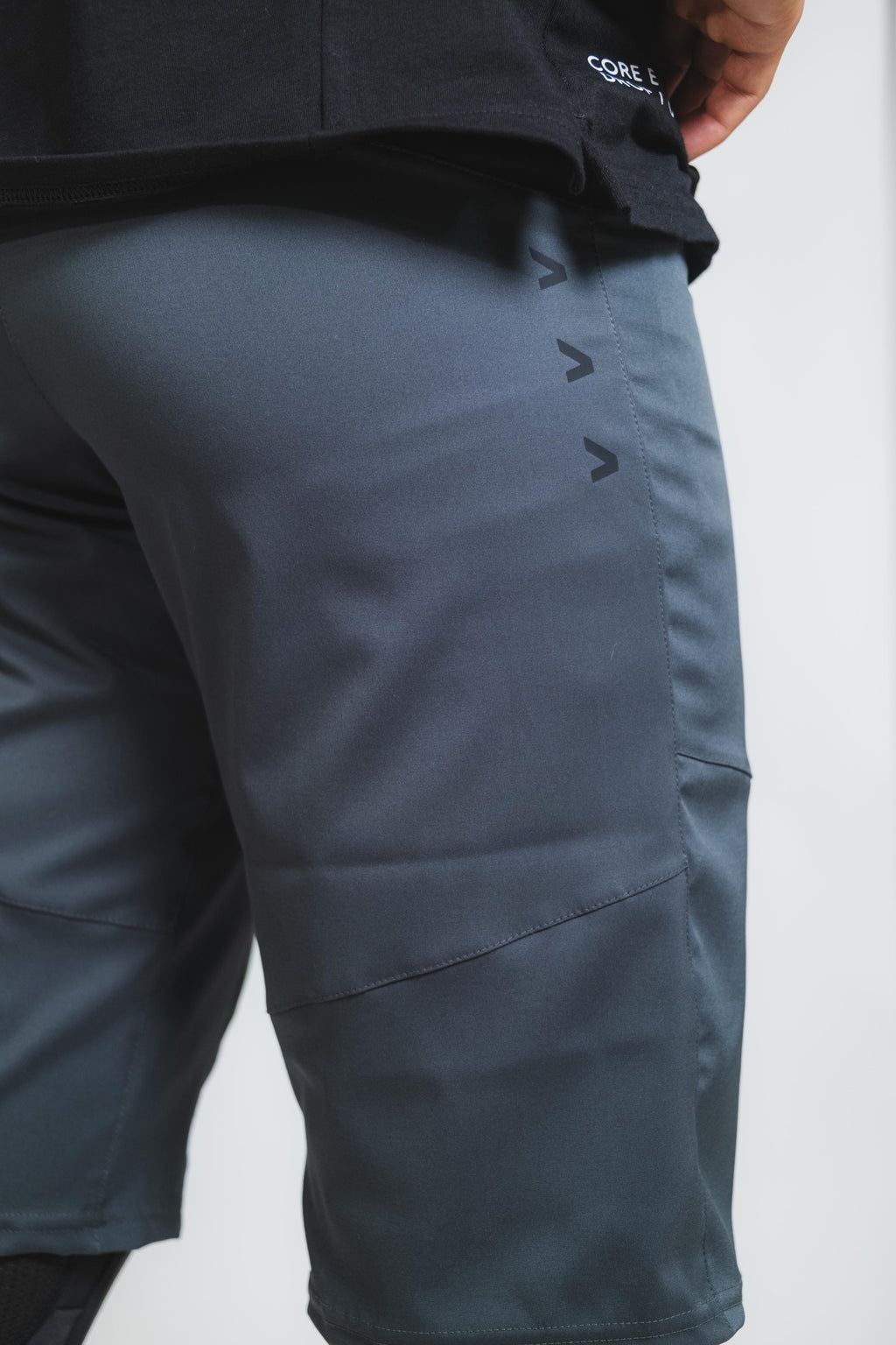 ORÍGENES - Short gris oscuro - Hombre