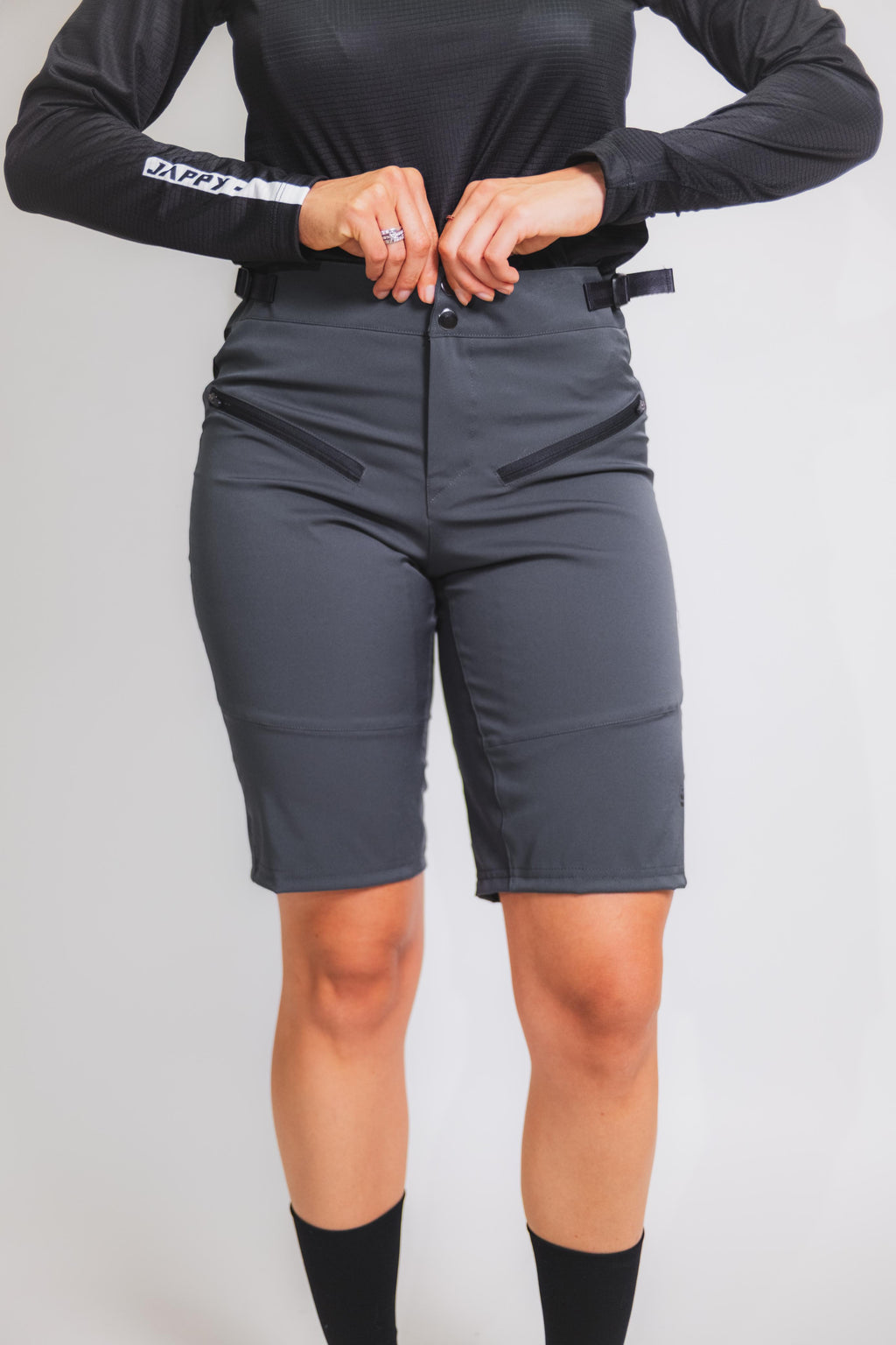 ORÍGENES - Short gris oscuro - Mujer