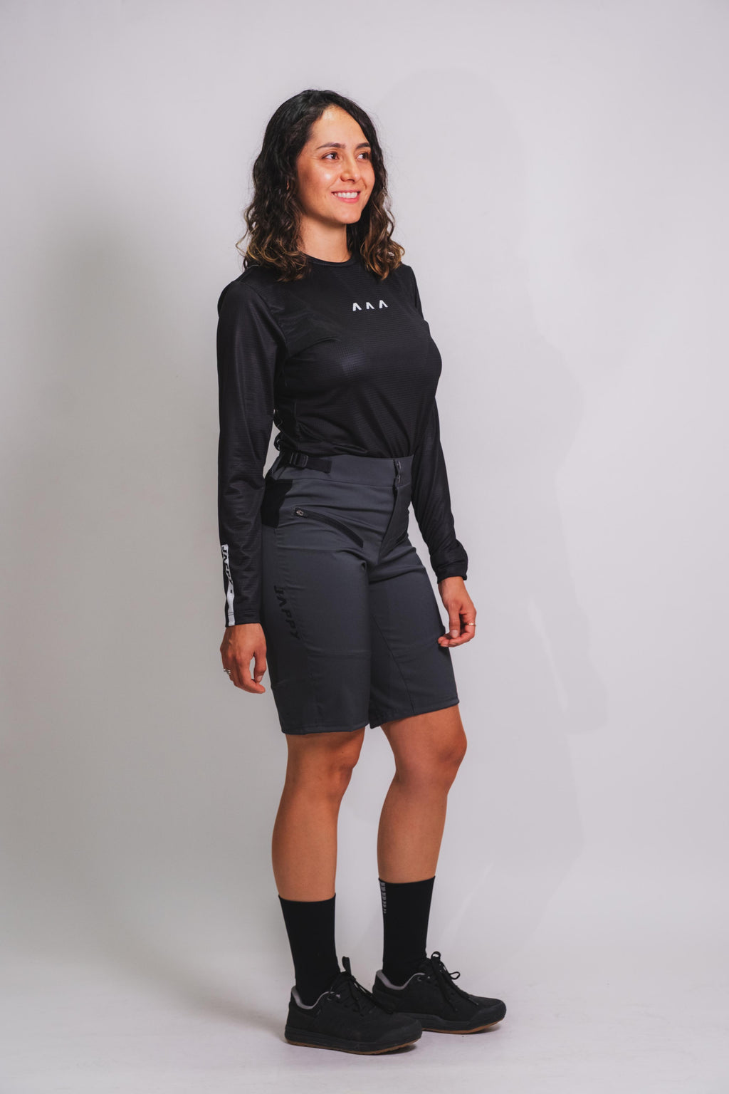 ORÍGENES - Short gris oscuro - Mujer