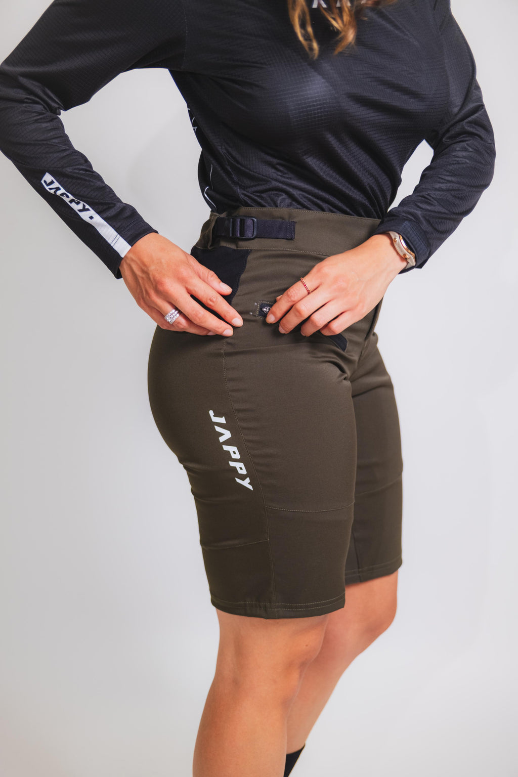 ORÍGENES - Short verde - Mujer