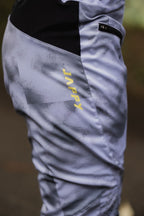 HUMO - Pantalón ash grey - Mujer