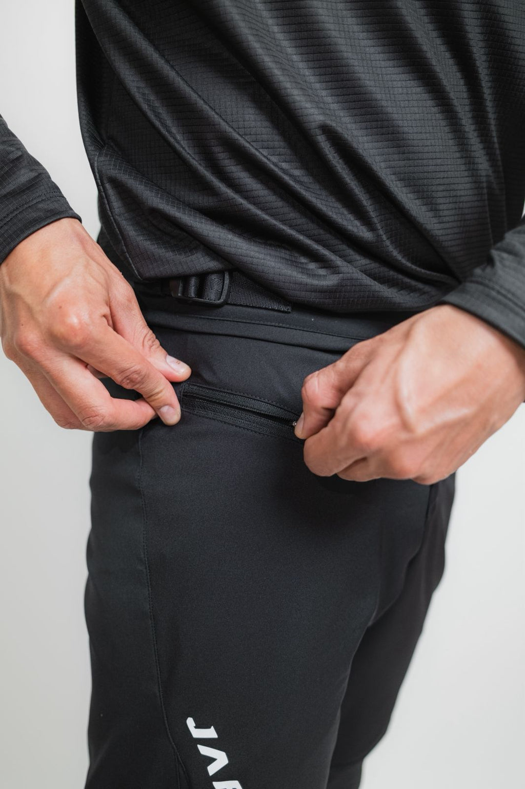 ORÍGENES - Pantalón Deep Black - Hombre