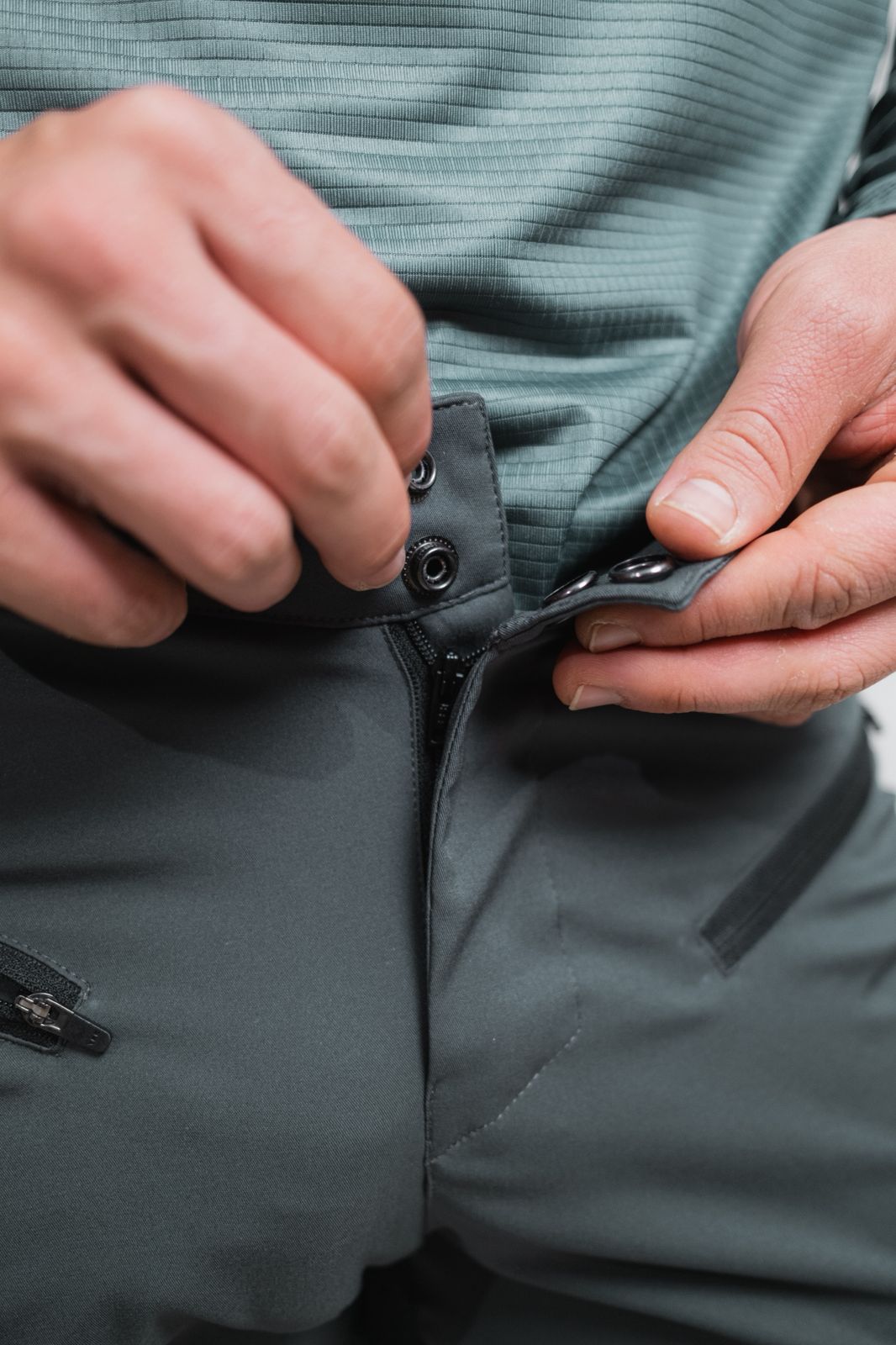 ORÍGENES - Pantalón Iron Grey - Hombre