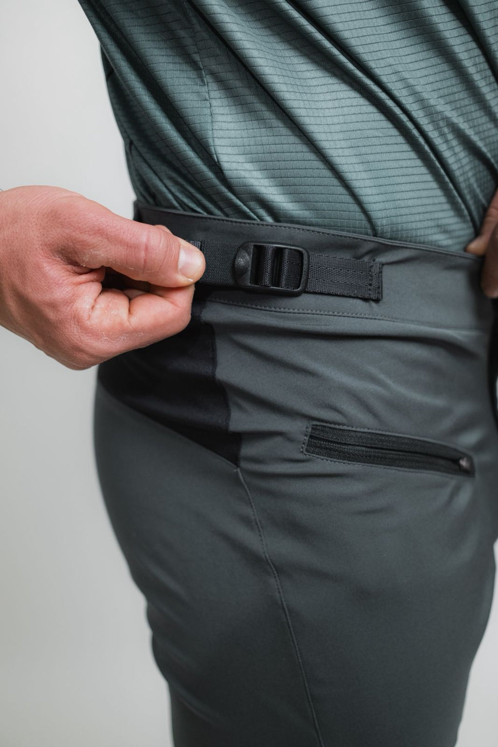 ORÍGENES - Pantalón Iron Grey - Hombre