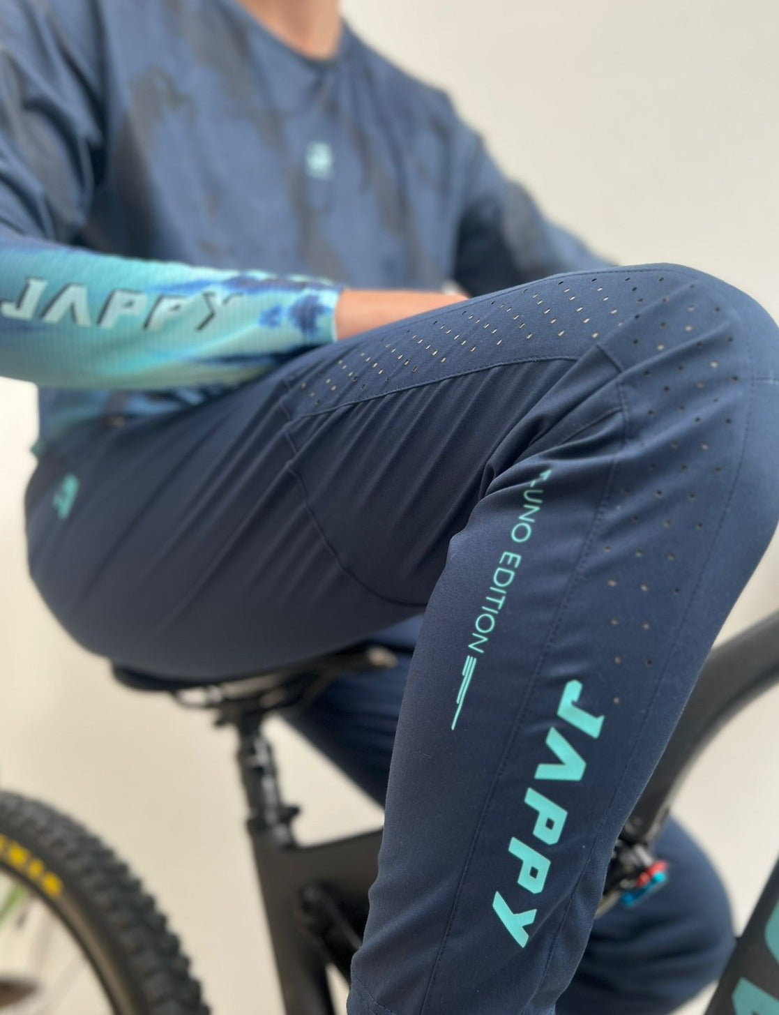 Pantalón F-UNO Azul - Mujer